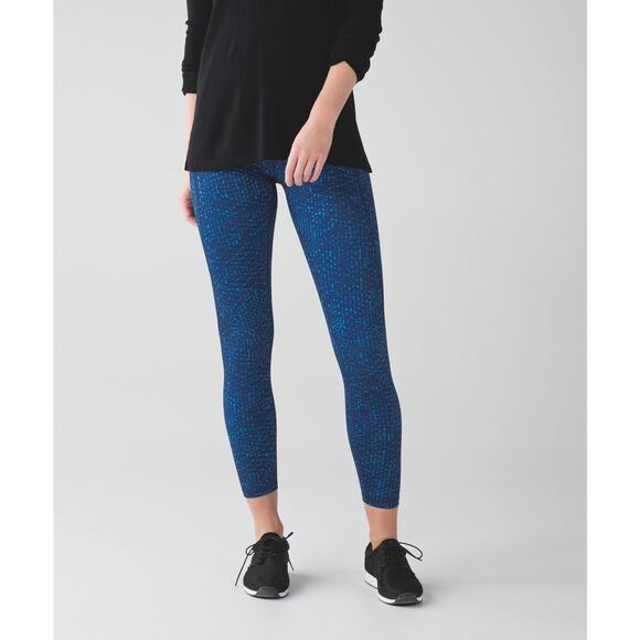 Lululemon Pure Practice Pant Samba Snake Kayak Blue Hero     Size: 8 - Picture 2 of 5